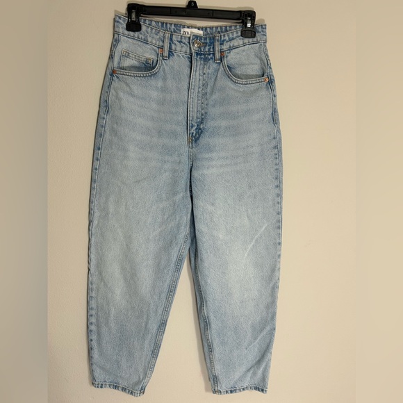 Zara High Rise Blue Jeans Relaxed Fit - Picture 1 of 6